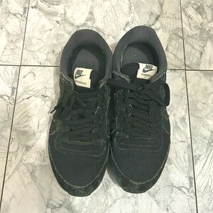 Nike Internationalist Shoe Womens 7 Bl Suede Low Top Lace Up Athletic Sneakers